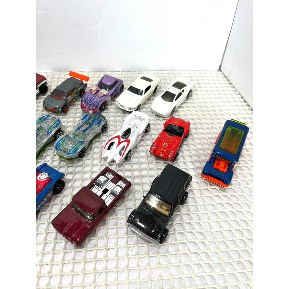 Hot Wheels lot 24